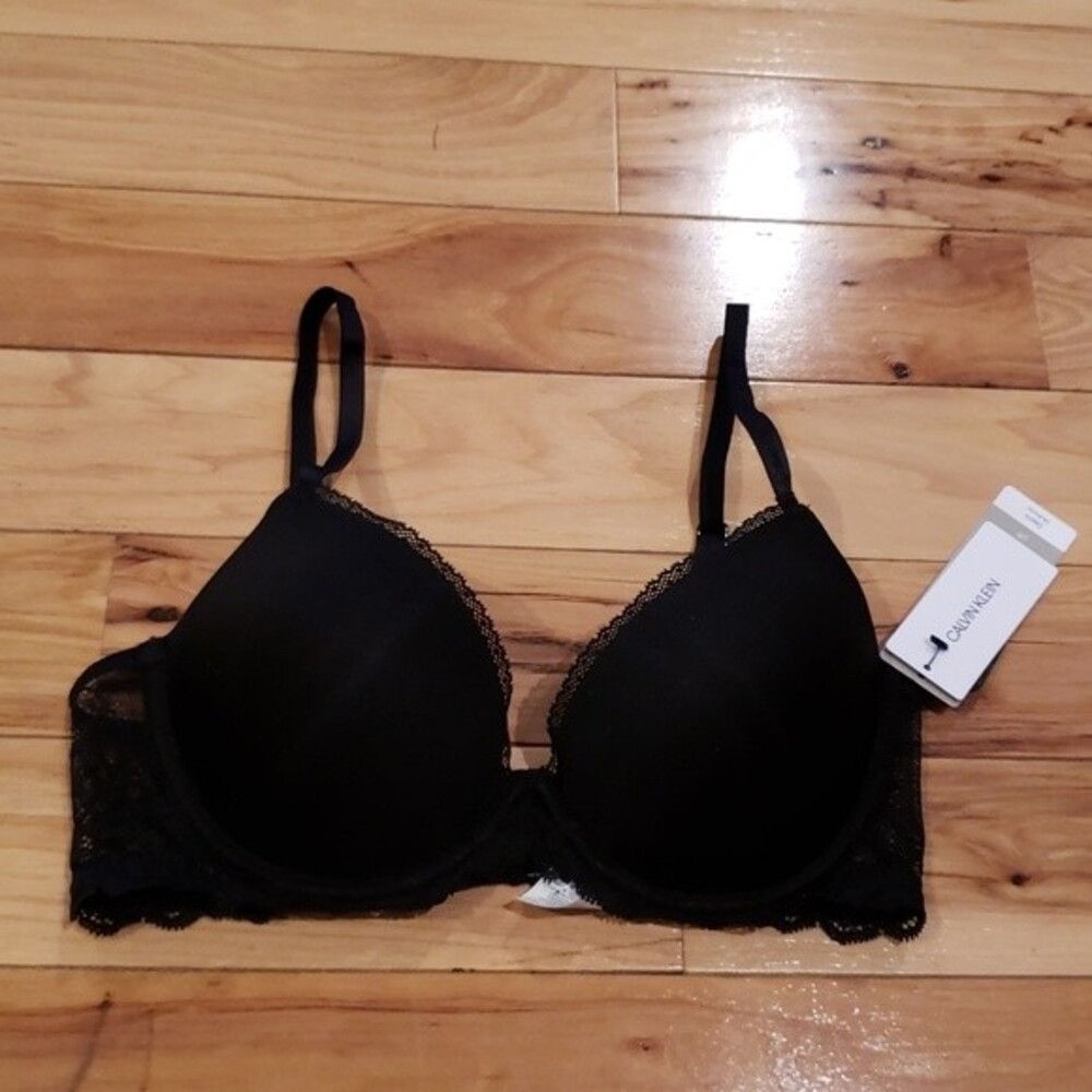 NWT Calvin Klein Women Black Lace Back Chic Multiway Lined Demi Bra Size 36B